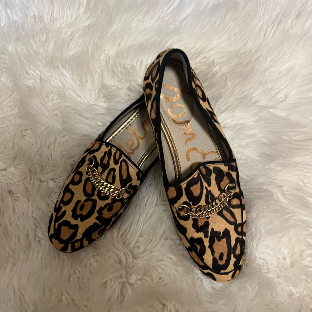Sam Edelman Lorenzo Womens Leather Slip On Animal Print w/gold chains.
